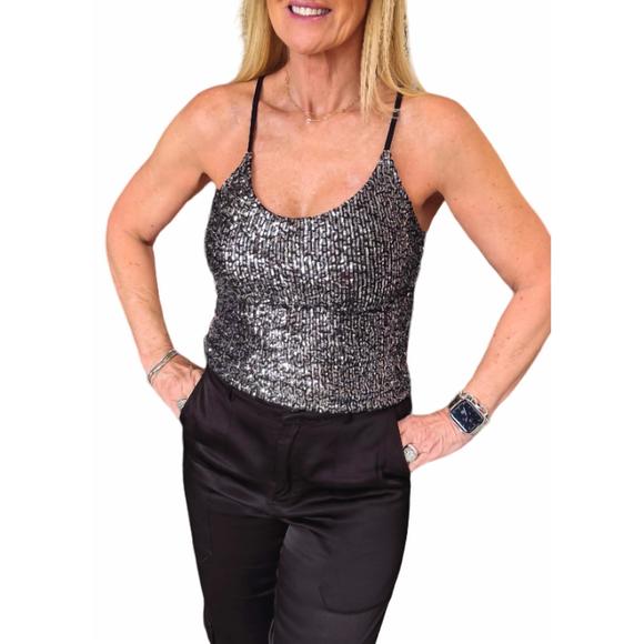 ELAN Tops - NEW ELAN dazzling sequin tank in silver